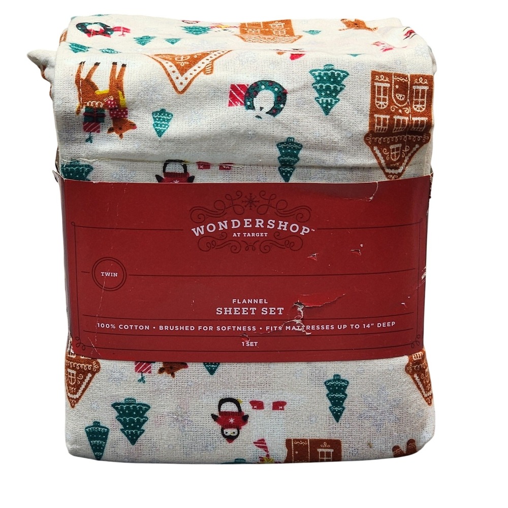 Wondershop Twin Flannel Sheet Set Christmas Holiday Gingerbread Scene